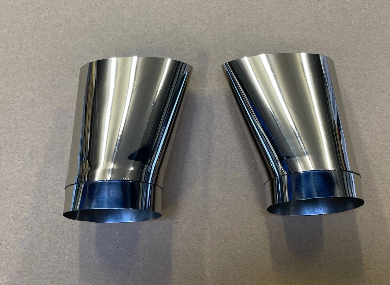 1 Paar Scaleabgasrohre / 1 Pair Scale exhaust tubes PC-6 Ø55mm